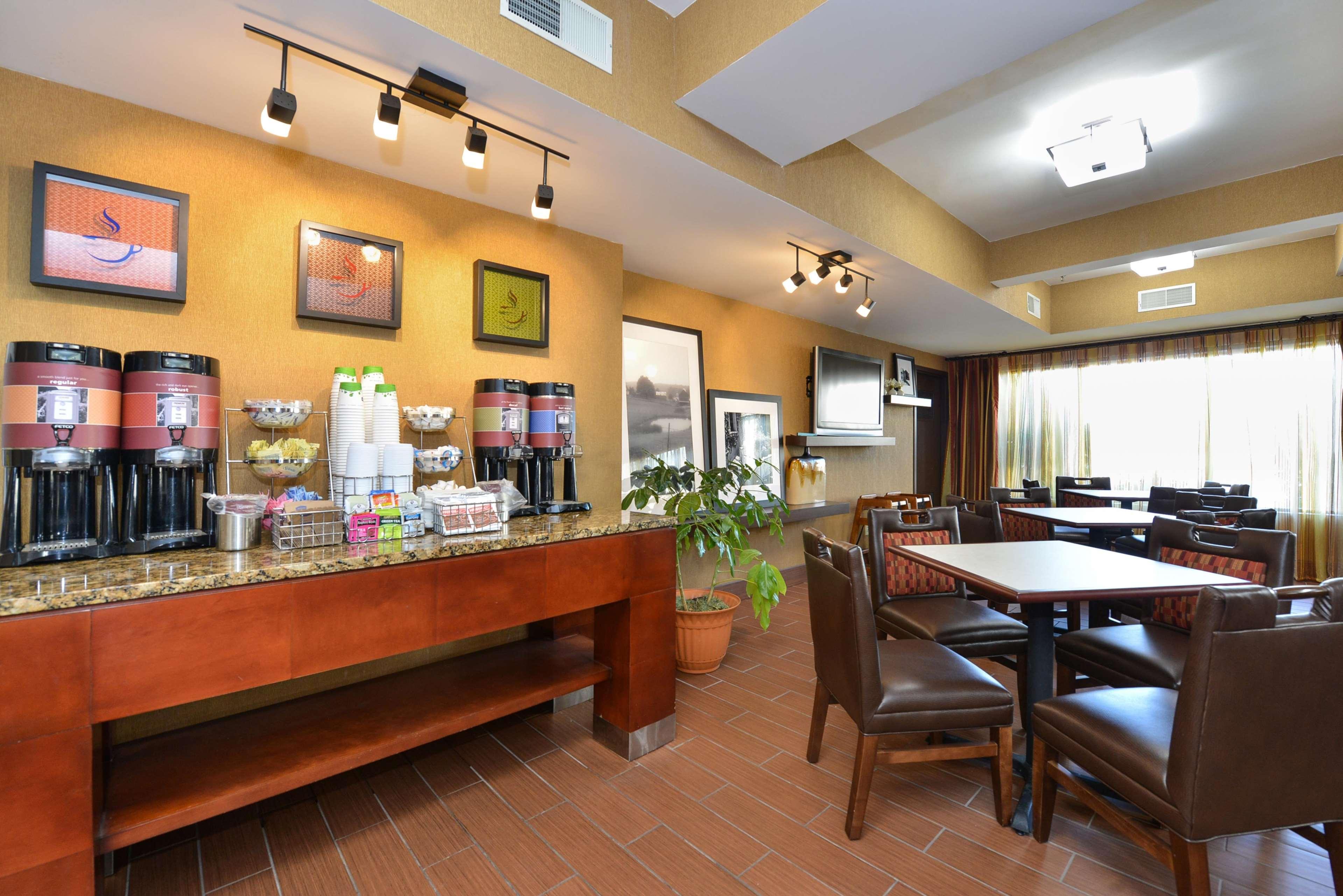 Hampton Inn St. Louis/Collinsville Exterior photo