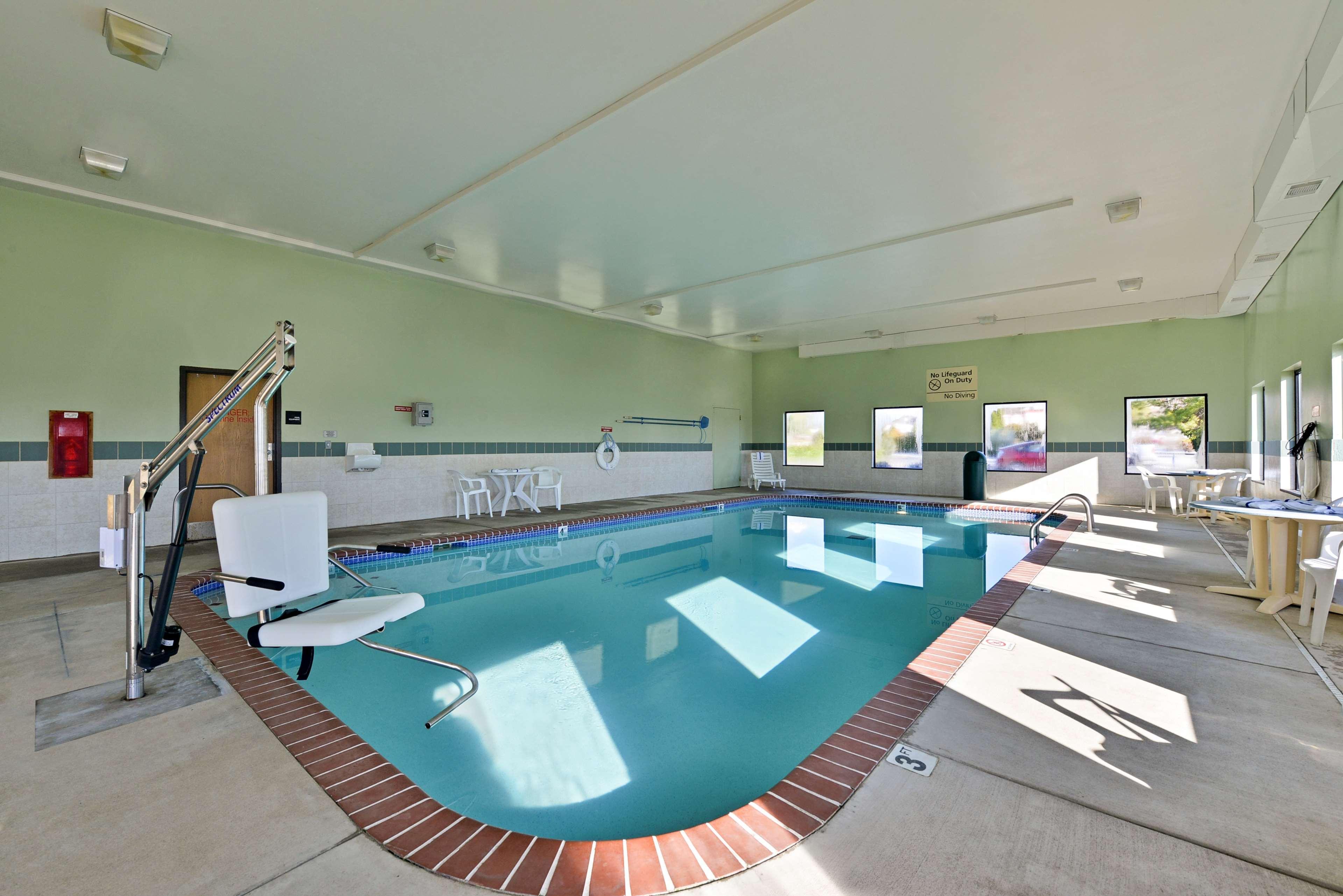 Hampton Inn St. Louis/Collinsville Exterior photo